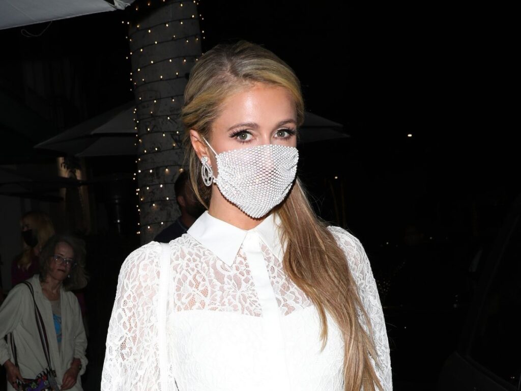 Paris Hilton Flaunts A Bedazzled Face Mask Leaving People Question The